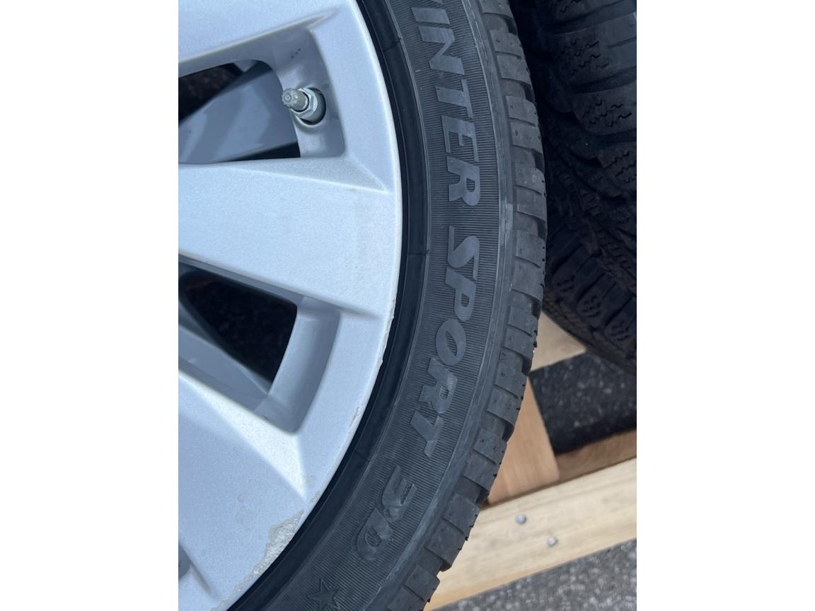 BMW 1er F20 F21 2er F22 F23 Winterkompletträder 17 Zoll Styling 381 3 picture
